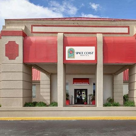 Space Coast Hotel Titusville-Kennedy Space Center Экстерьер фото