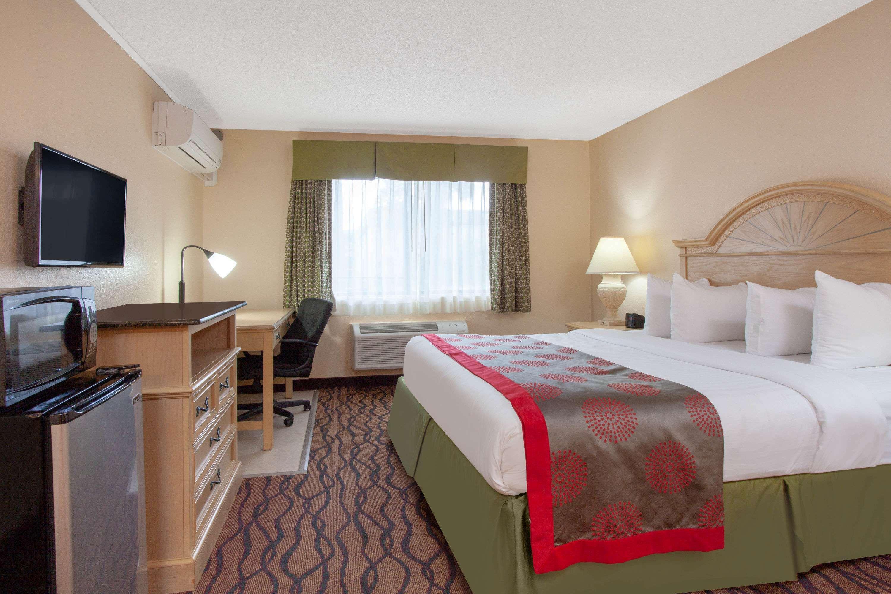 Space Coast Hotel Titusville-Kennedy Space Center Экстерьер фото