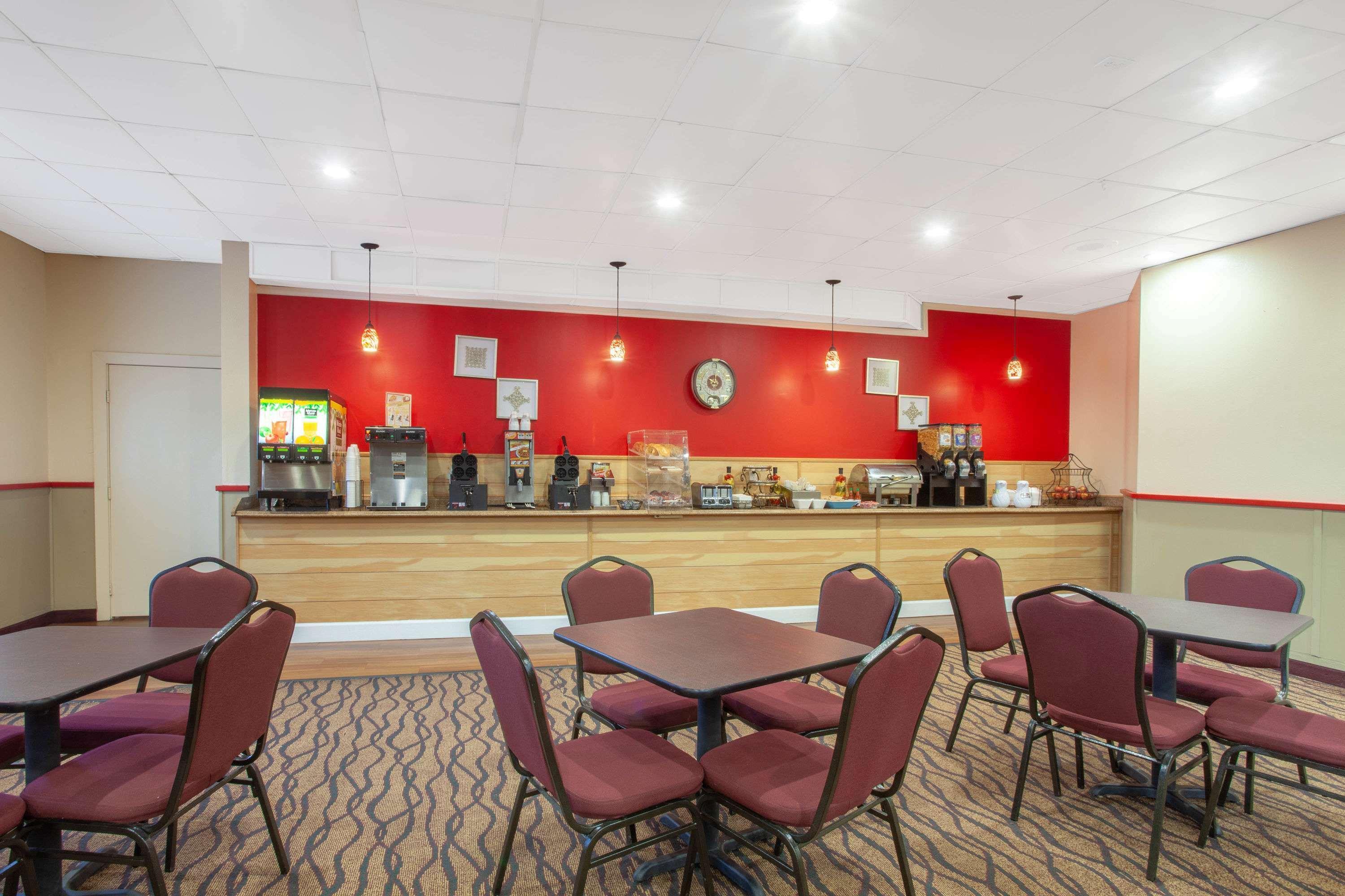 Space Coast Hotel Titusville-Kennedy Space Center Экстерьер фото
