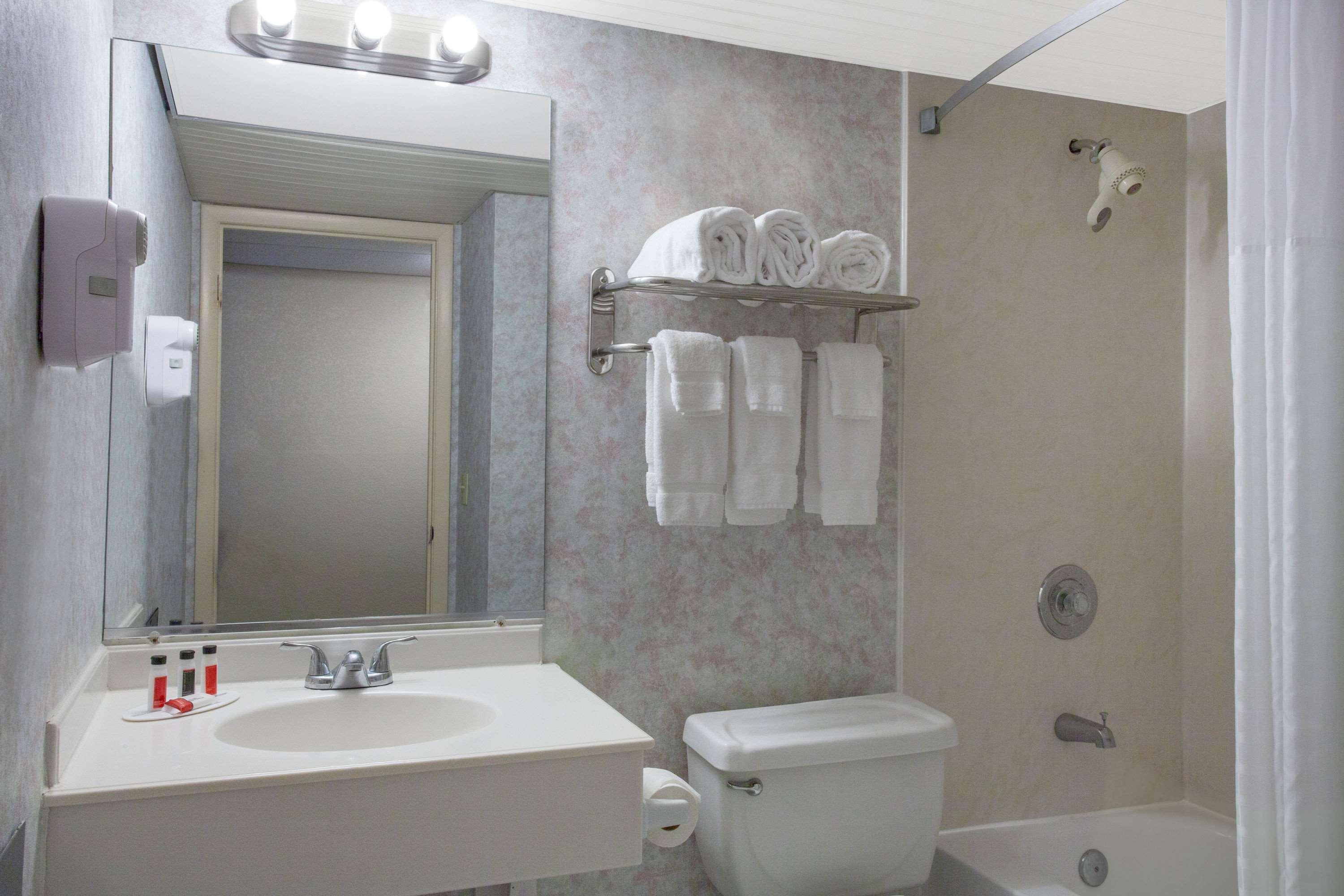 Space Coast Hotel Titusville-Kennedy Space Center Экстерьер фото