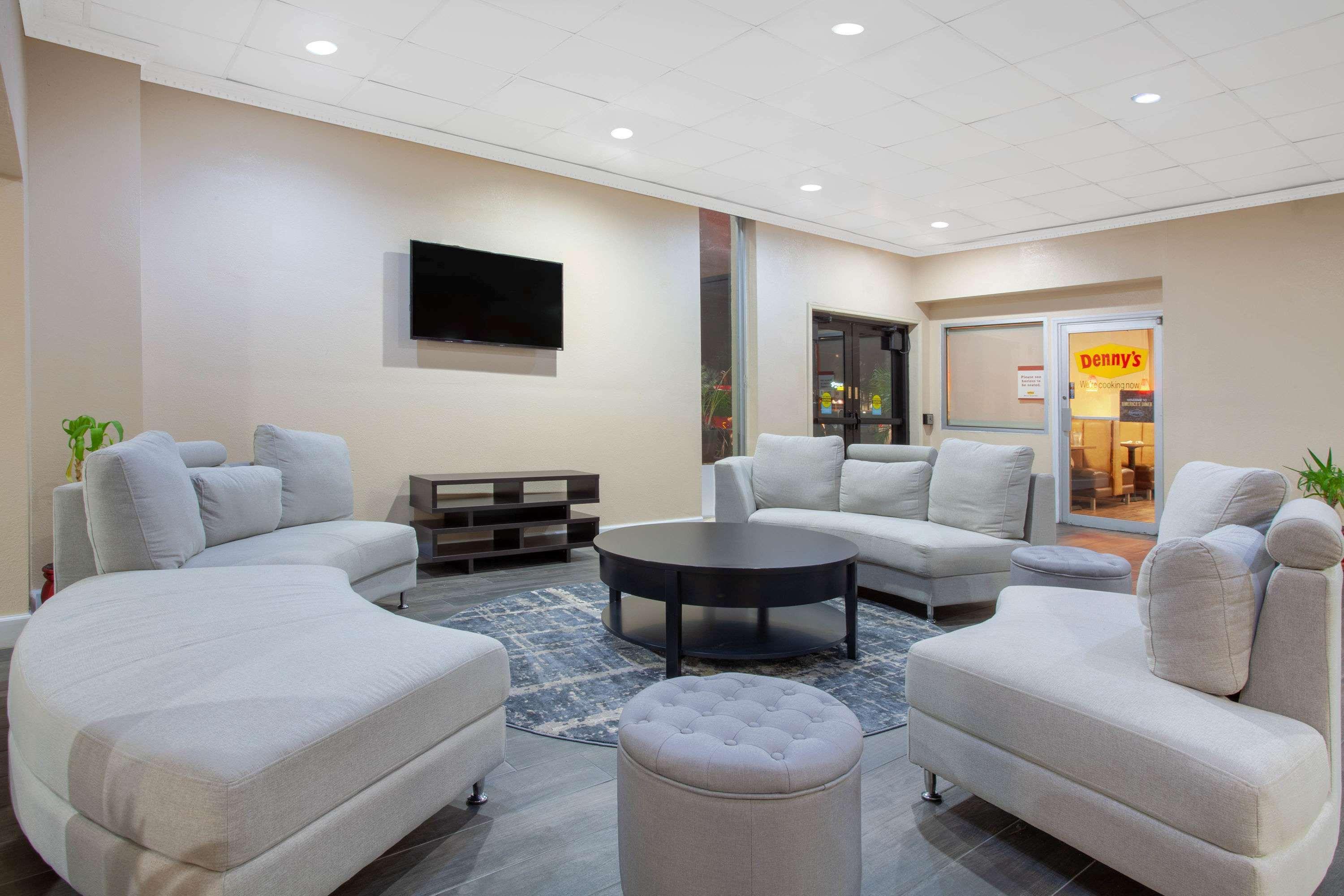 Space Coast Hotel Titusville-Kennedy Space Center Экстерьер фото