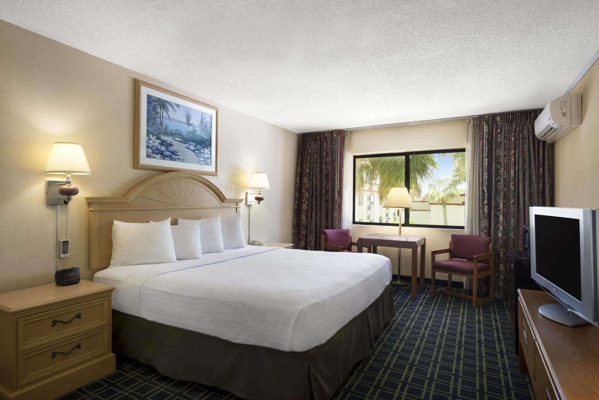 Space Coast Hotel Titusville-Kennedy Space Center Экстерьер фото