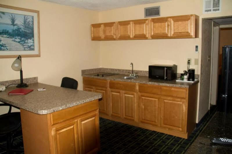 Space Coast Hotel Titusville-Kennedy Space Center Экстерьер фото