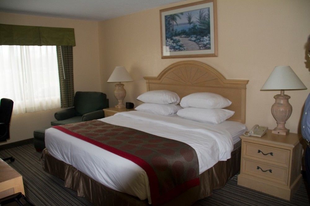 Space Coast Hotel Titusville-Kennedy Space Center Экстерьер фото